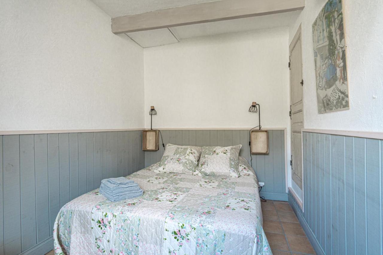 Maison De Village Au Coeur De LʼIsle-sur-la-Sorgue Esterno foto