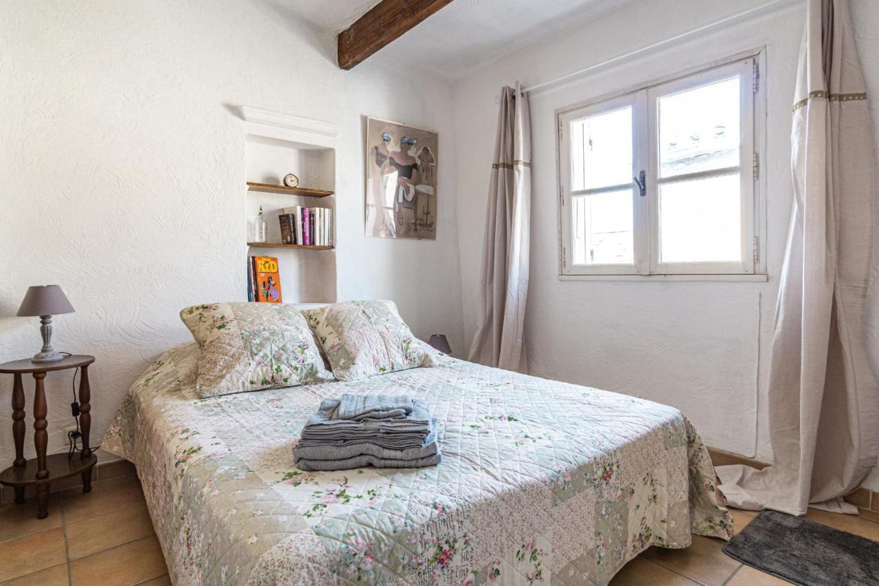 Maison De Village Au Coeur De LʼIsle-sur-la-Sorgue Esterno foto