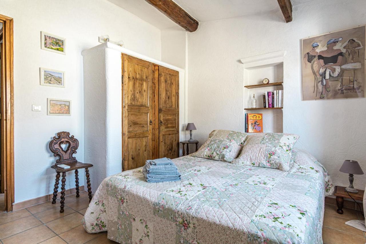 Maison De Village Au Coeur De LʼIsle-sur-la-Sorgue Esterno foto