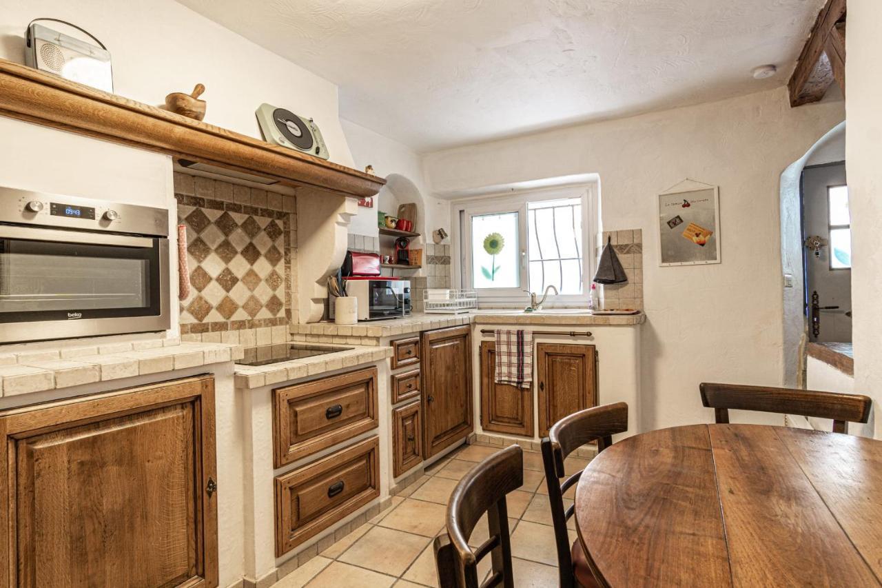 Maison De Village Au Coeur De LʼIsle-sur-la-Sorgue Esterno foto